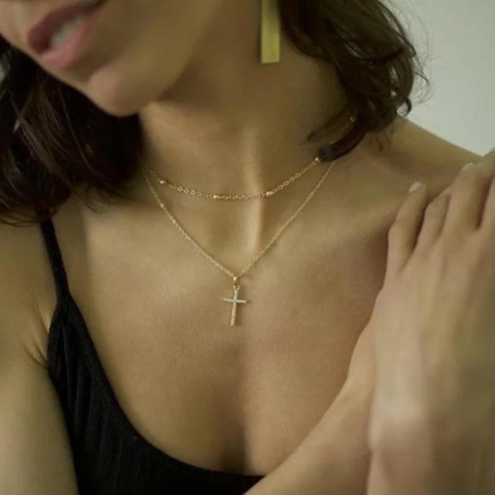 3/$30 💛 Gold Double Cross Pendant Necklace